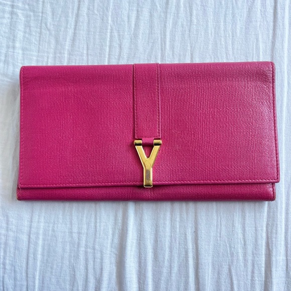 Saint Laurent Handbags - Saint Laurent Linge Y Logo Gold Clutch